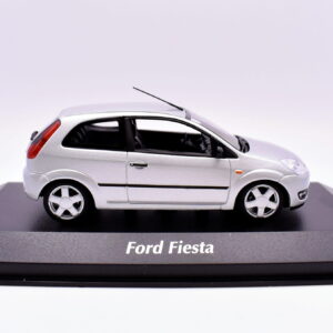Modellino auto scala 1:43 ford fiesta maxichamps diecast modellismo da collezione