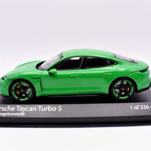 Modellino auto scala 1:43 porsche taycan turbo S minichamps diecast modellismo da collezione