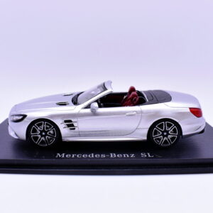 Modellino auto scala 1:43 mercedes benz Sl spark modellismo statico collezione