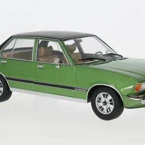 Modellino auto scala 1:18 OPEL COMMODORE B 1972 GREEN modellismo statico