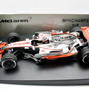 Modellini auto FORMULA 1 scala 1:18 vodafone mclaren mercedes mp4-22 alonso Minichamps modellismo