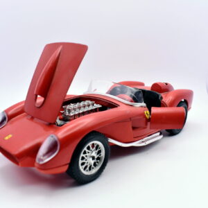 Modellino auto scala 1:24 Ferrari 250 testa rossa Burago modellismo statico da collezione