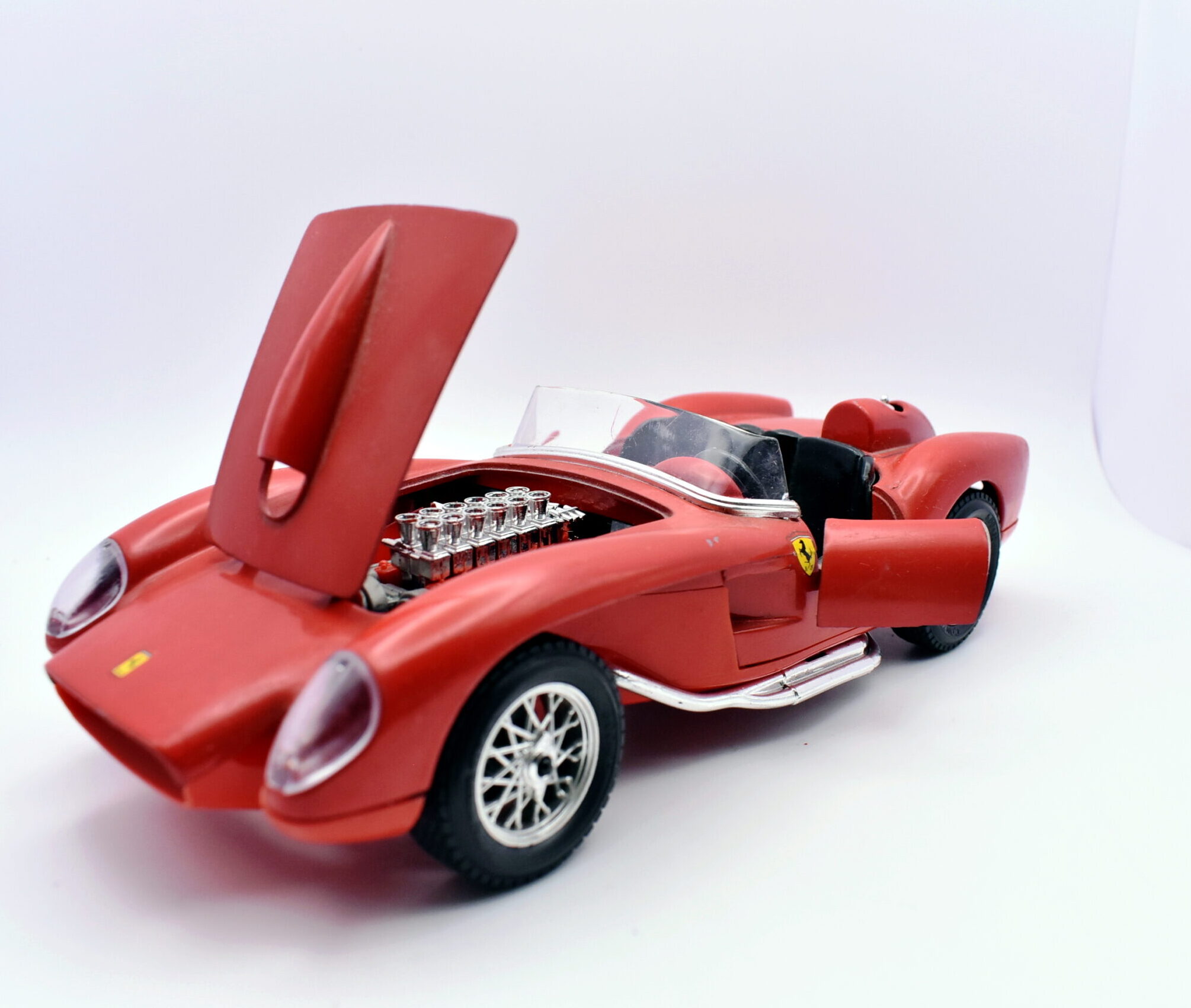 Modellino auto scala 1:24 Ferrari 250 testa rossa Burago modellismo statico da collezione