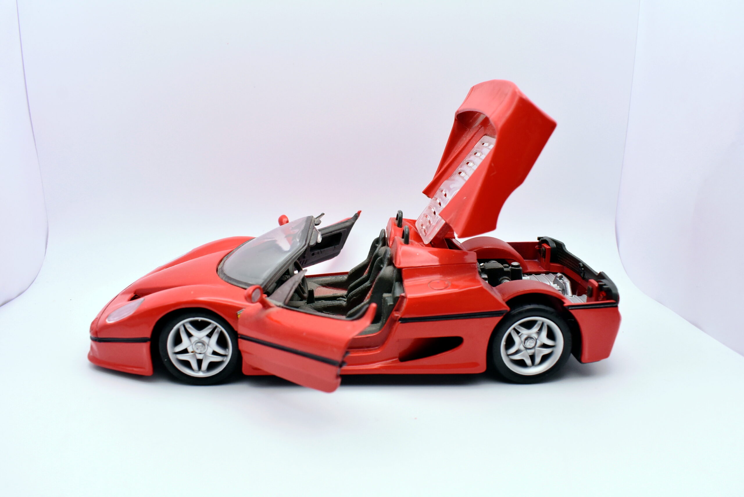 Modellino auto scala 1:24 Ferrari F50 maisto modellismo statico da collezione - Image 2