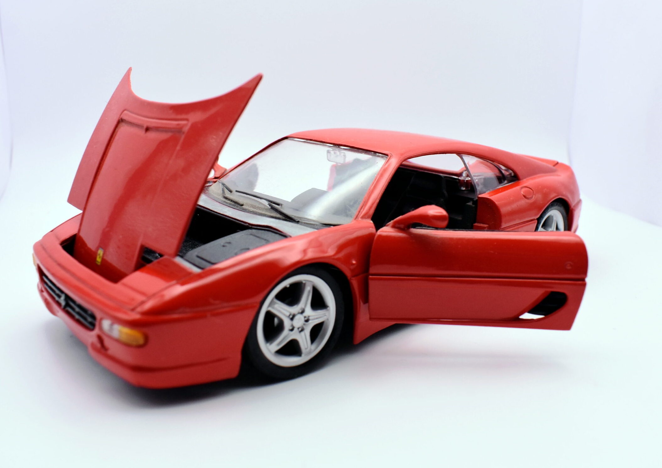 Modellino auto scala 1:24 Ferrari F355 berlinetta maisto modellismo statico da collezione