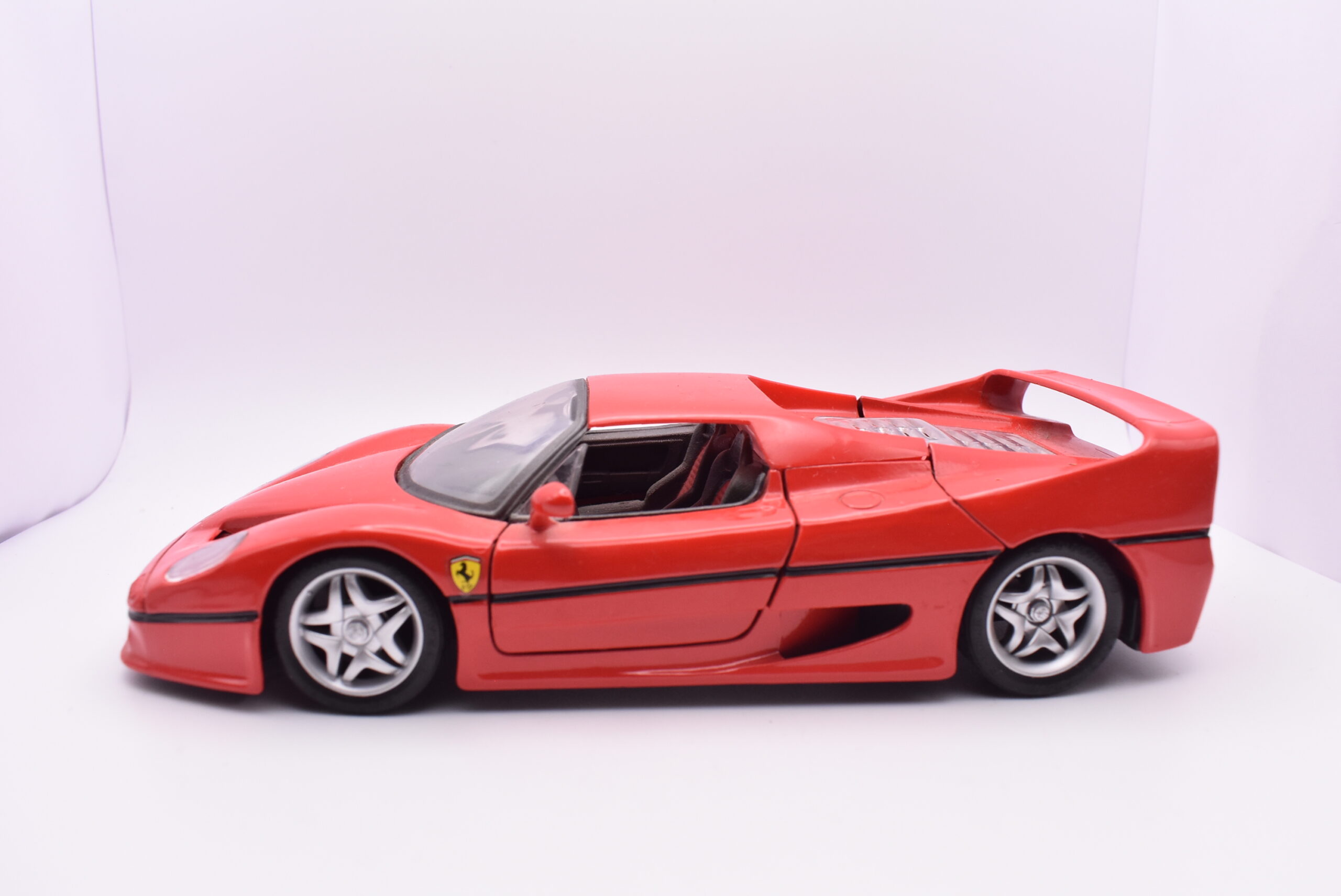 Modellino auto scala 1:24 Ferrari F50 maisto modellismo statico da collezione - Image 2