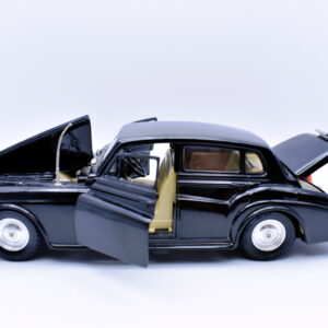 Modellino auto scala 1:30 rolls royce silver cloud Polistil diecast modellismo da collezione