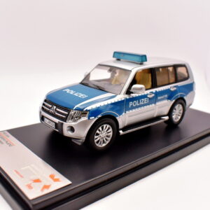 Modellino auto scala 1:43 mitsubishi pajero POLIZEI diecast modellismo ixo
