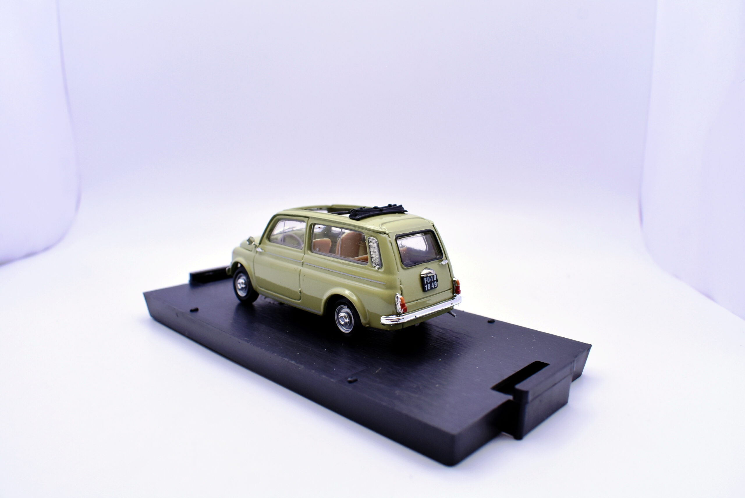 Modellino auto scala 1:43 fiat 500 giardiniera diecast modellismo collezione brumm - Image 4
