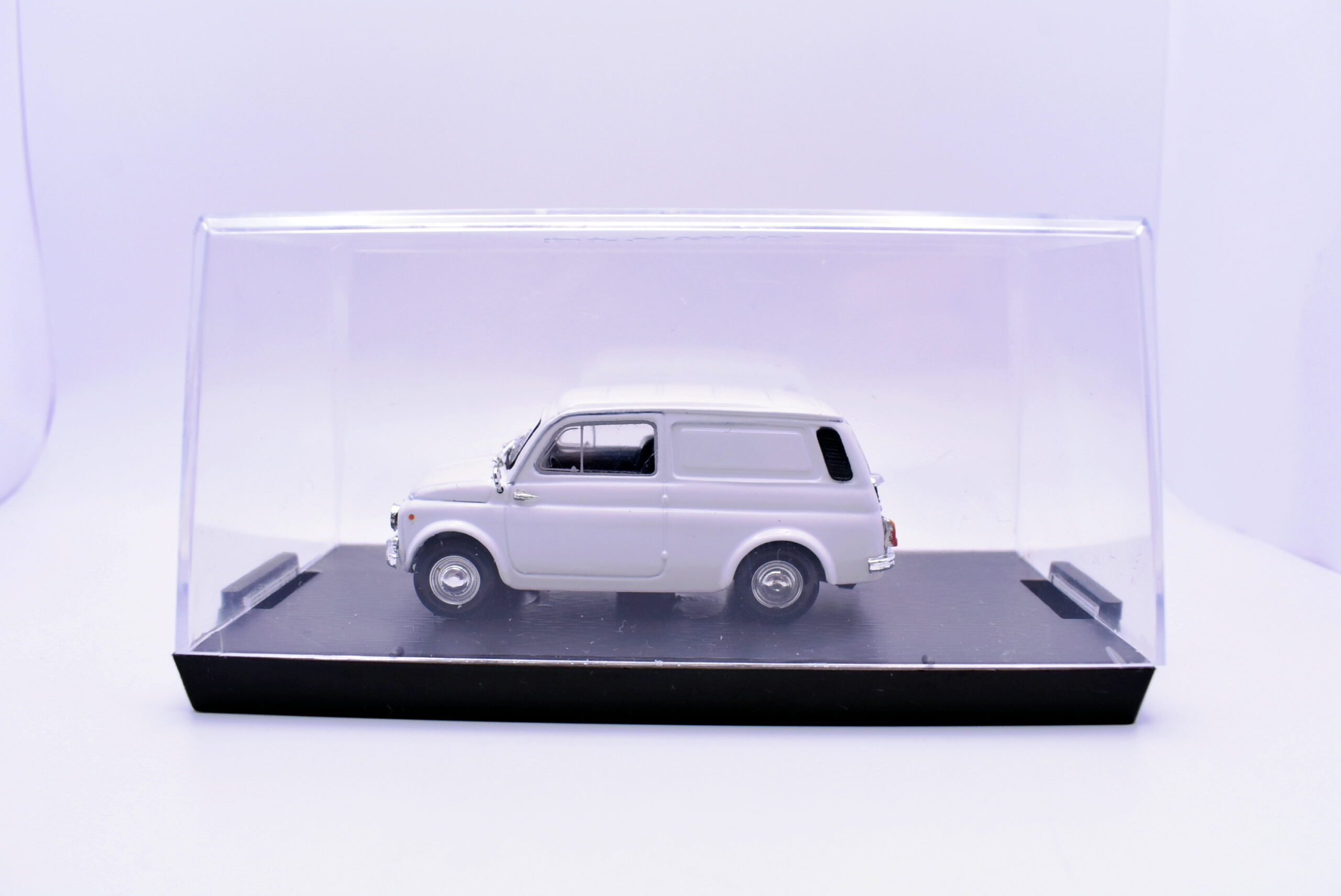 Modellino auto scala 1:43 autobianchi 500 diecast modellismo collezione brumm - Image 2