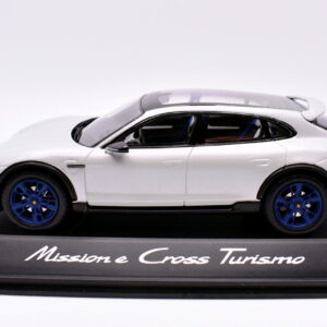 Modellino auto scala 1:43 Porsche mission cross turismo diecast modellismo da collezione MINICHAMPS