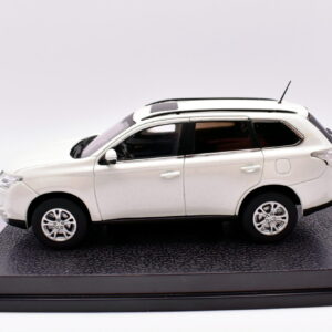 Modellini auto da collezione scala 1:43 mitsubishi outlander Vitesse diecast modellismo statico