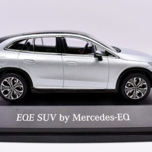 Modellino auto scala 1:43 EQE SUV by mercedes EQ norev minimax diecast modellismo statico da collezione
