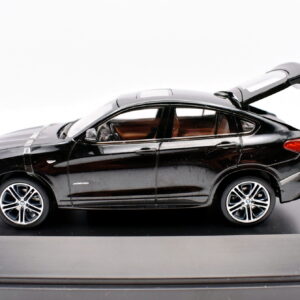 Modellino Auto Scala 1:43 BMW X4 diecast modellismo statico