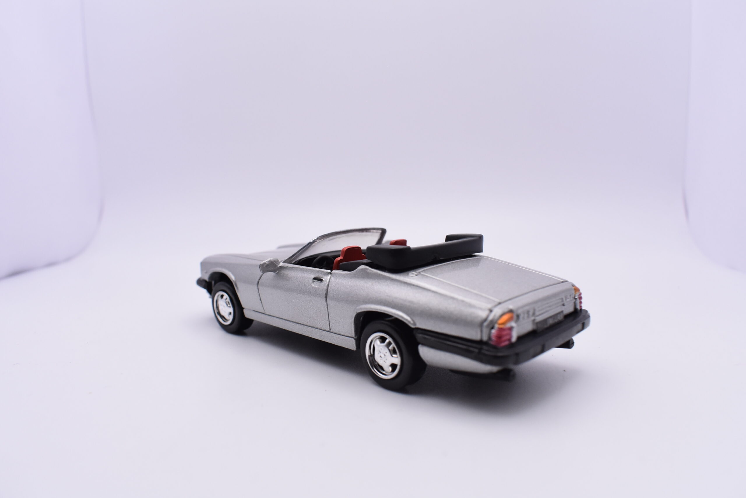 Modellino auto scala 1:43 jaguar xj-s v12 diecast modellismo statico - Image 4