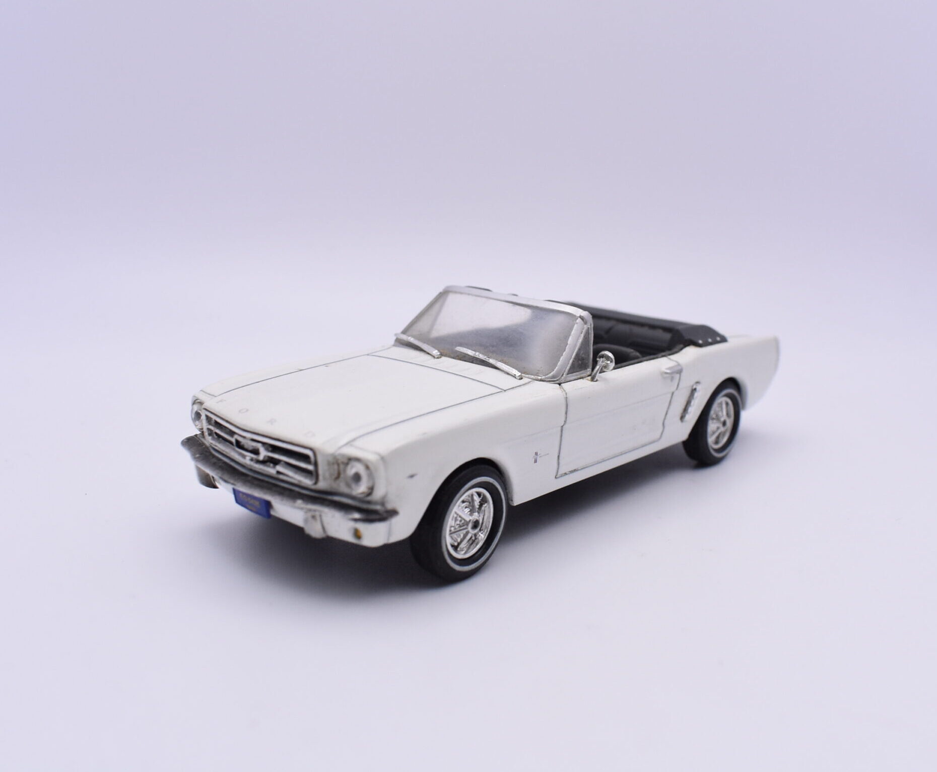 Modellino auto scala 1:43 ford mustang cabrio diecast modellismo statico