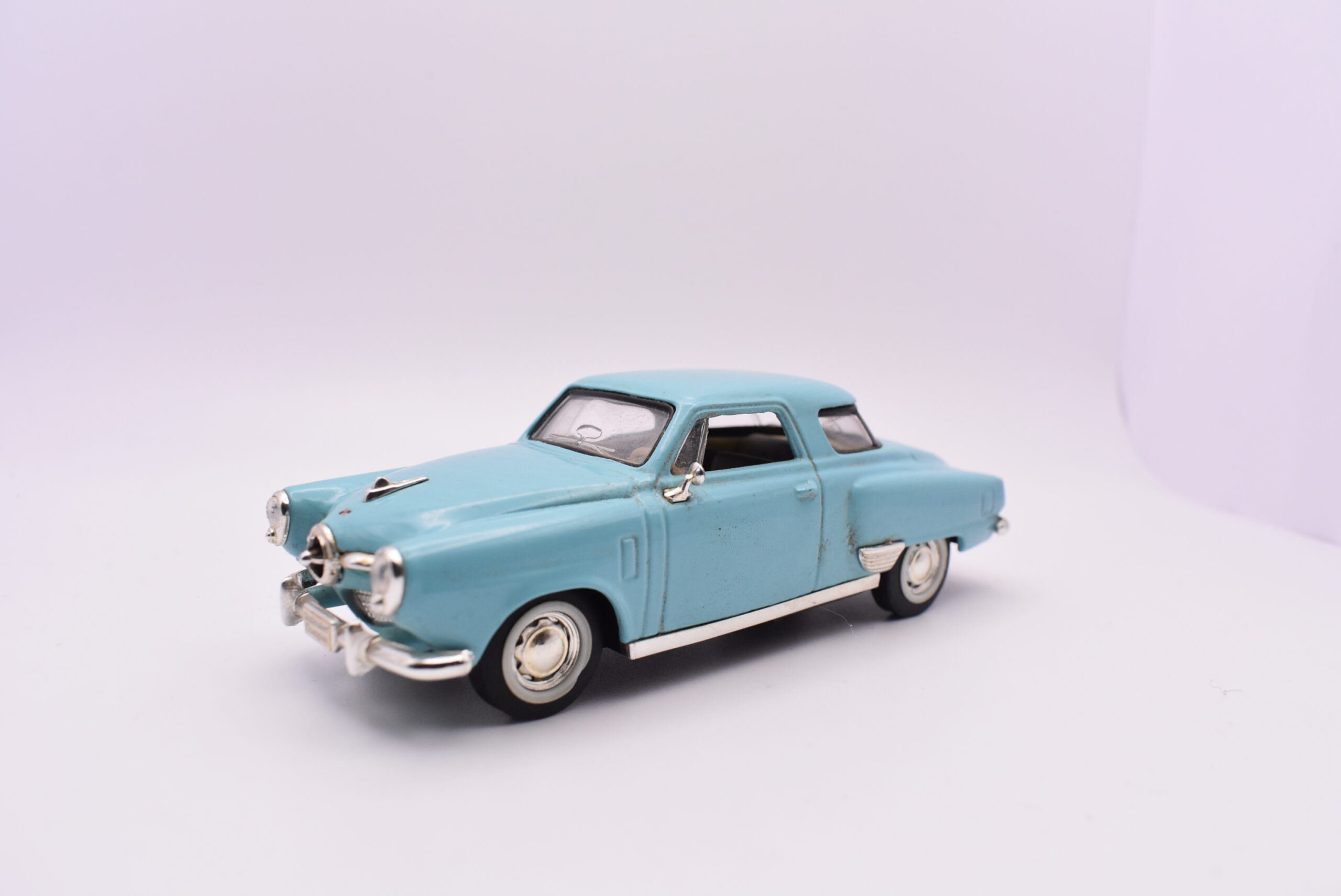 Modellino auto scala 1:43 studebaker champion road signature diecast modellismo statico - Image 2