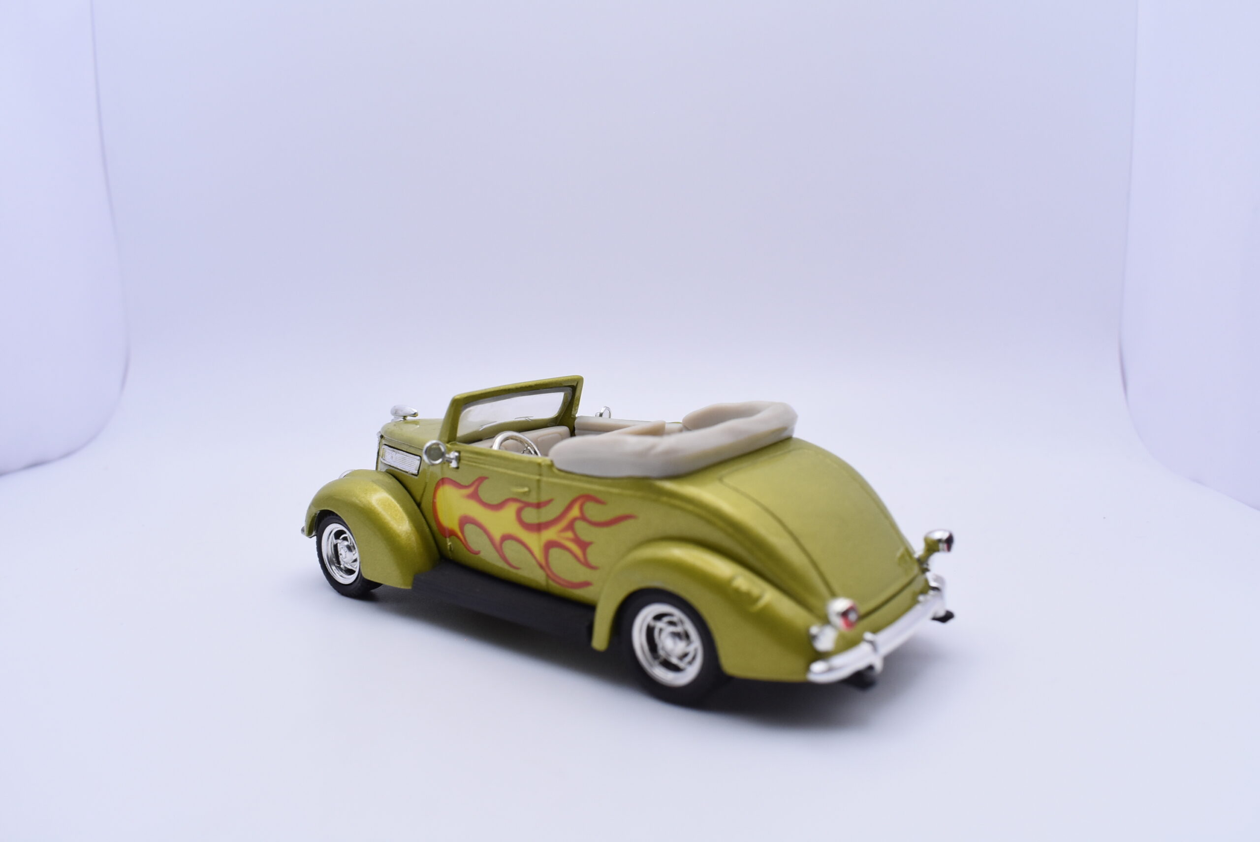 Modellino auto scala 1:43 ford convertible 37 diecast modellismo statico - Image 3