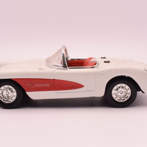 Modellino auto scala 1:43 corvette used under license road signature diecast modellismo statico