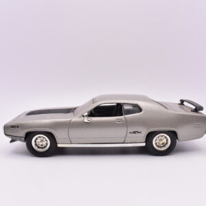 Modellino auto scala 1:43 plymouth gtx road signature diecast modellismo statico