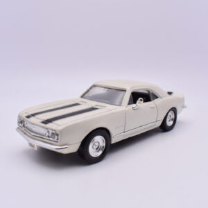 Modellino auto scala 1:43 chevrolet camaro z-28 road signature diecast modellismo statico