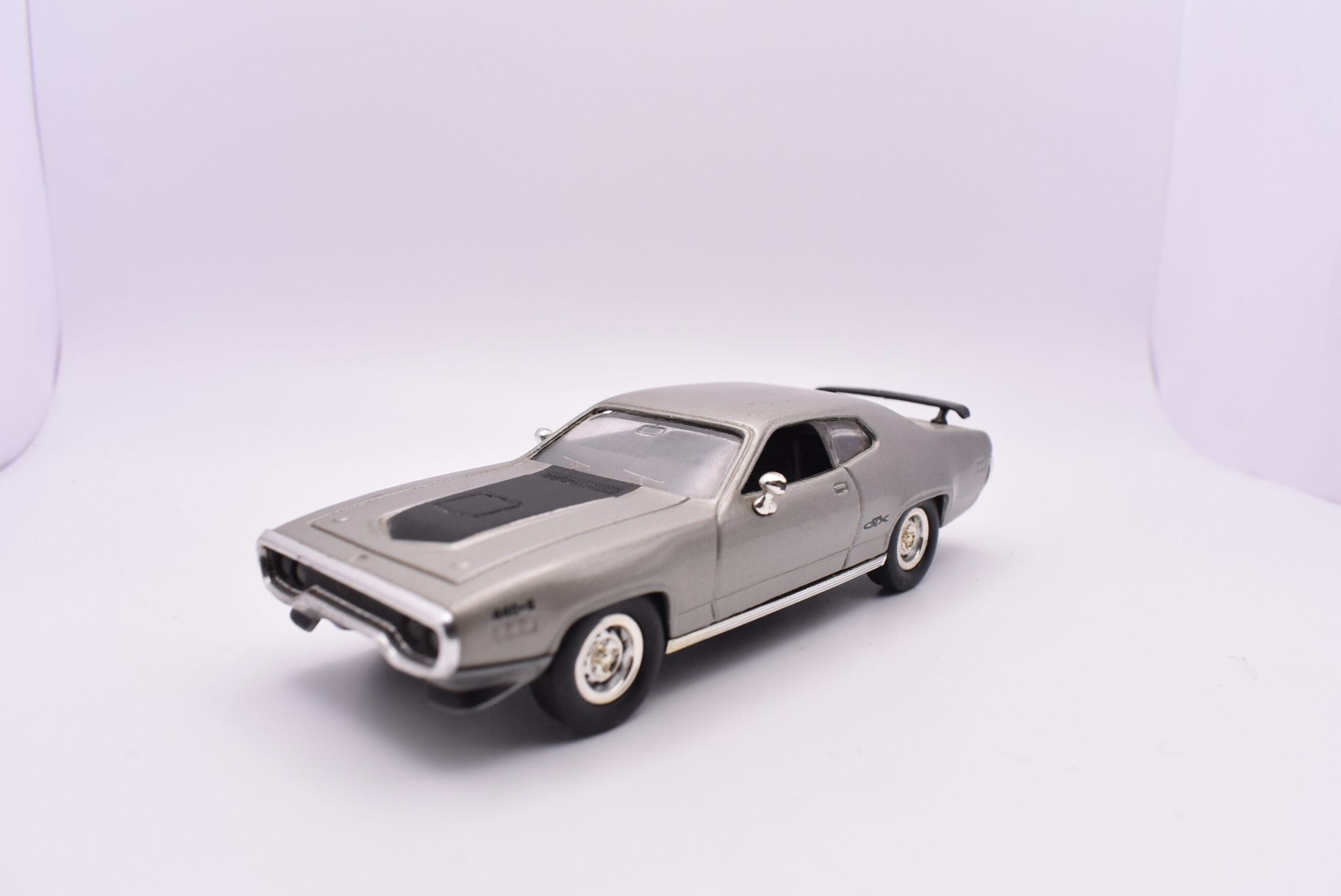 Modellino auto scala 1:43 plymouth gtx road signature diecast modellismo statico - Image 2