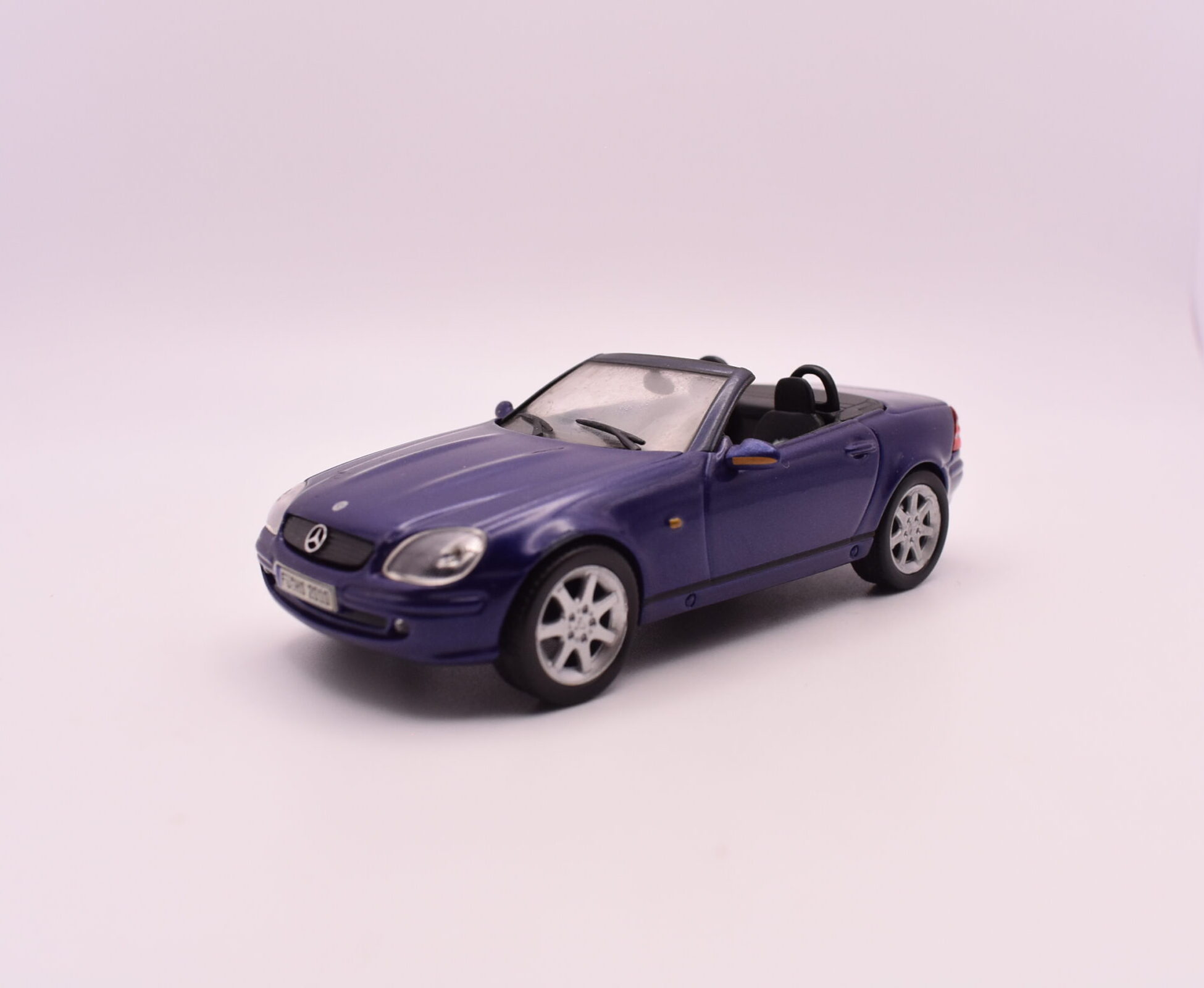 Modellino auto scala 1:43 mercedes benz slk 320 diecast modellismo statico