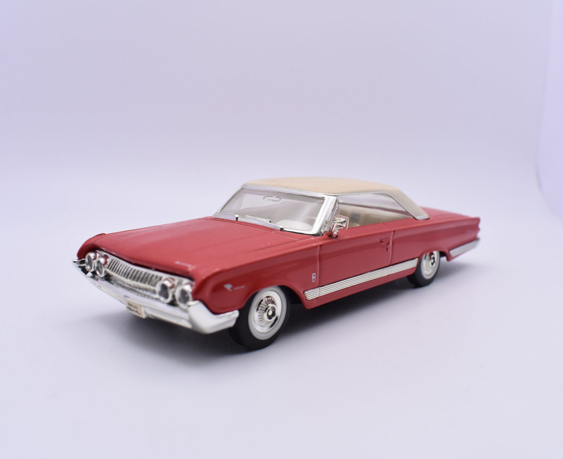 Modellino auto scala 1:43 mercury marauder road signature diecast modellismo statico