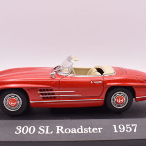 Modellino auto scala 1:43 mercedes benz 300 SL roadster diecast modellismo statico