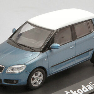 Modellino auto scala 1:43 SKODA FABIA II 2007 diecast modellismo statico