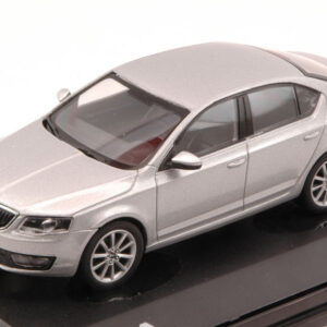 Modellino auto scala 1:43 SKODA OCTAVIA III 2013 SILVER diecast modellismo statico