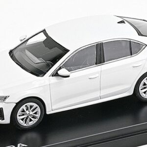 Modellino auto scala 1:43 SKODA OCTAVIA IV FL 2024 WHITE diecast modellismo statico