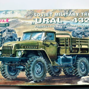 Modellino model kit montaggio carri armati tank SOVIET MILITARY TRUCK URAL 4320 scala 1:35 modellismo
