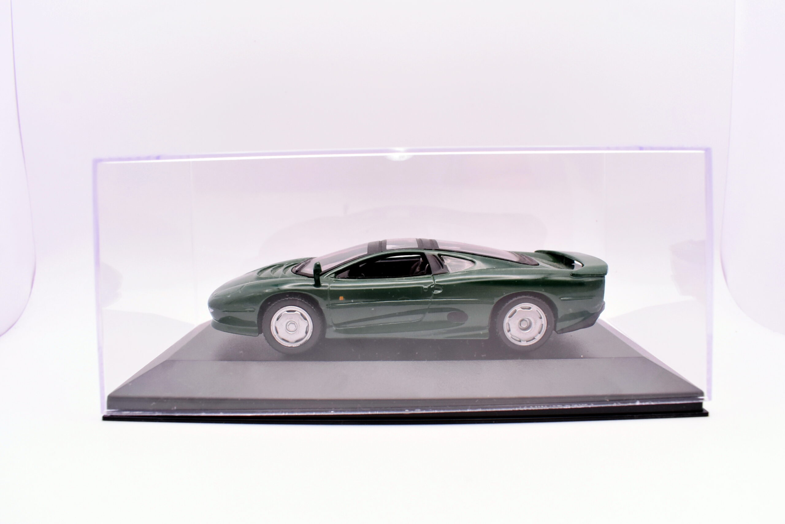 Modellino auto scala 1:43 jaguar XJ220 modellismo da collezione - Image 4