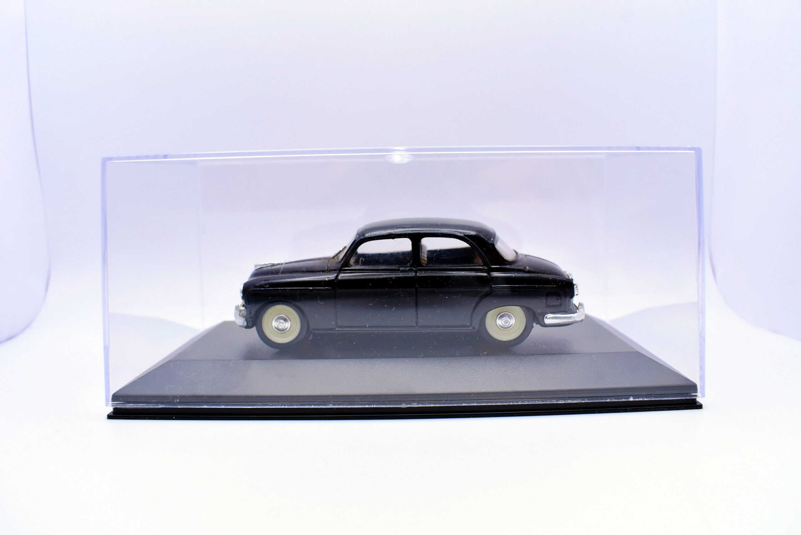 Modellino auto scala 1:43 fiat 1400 modellismo da collezione - Image 4