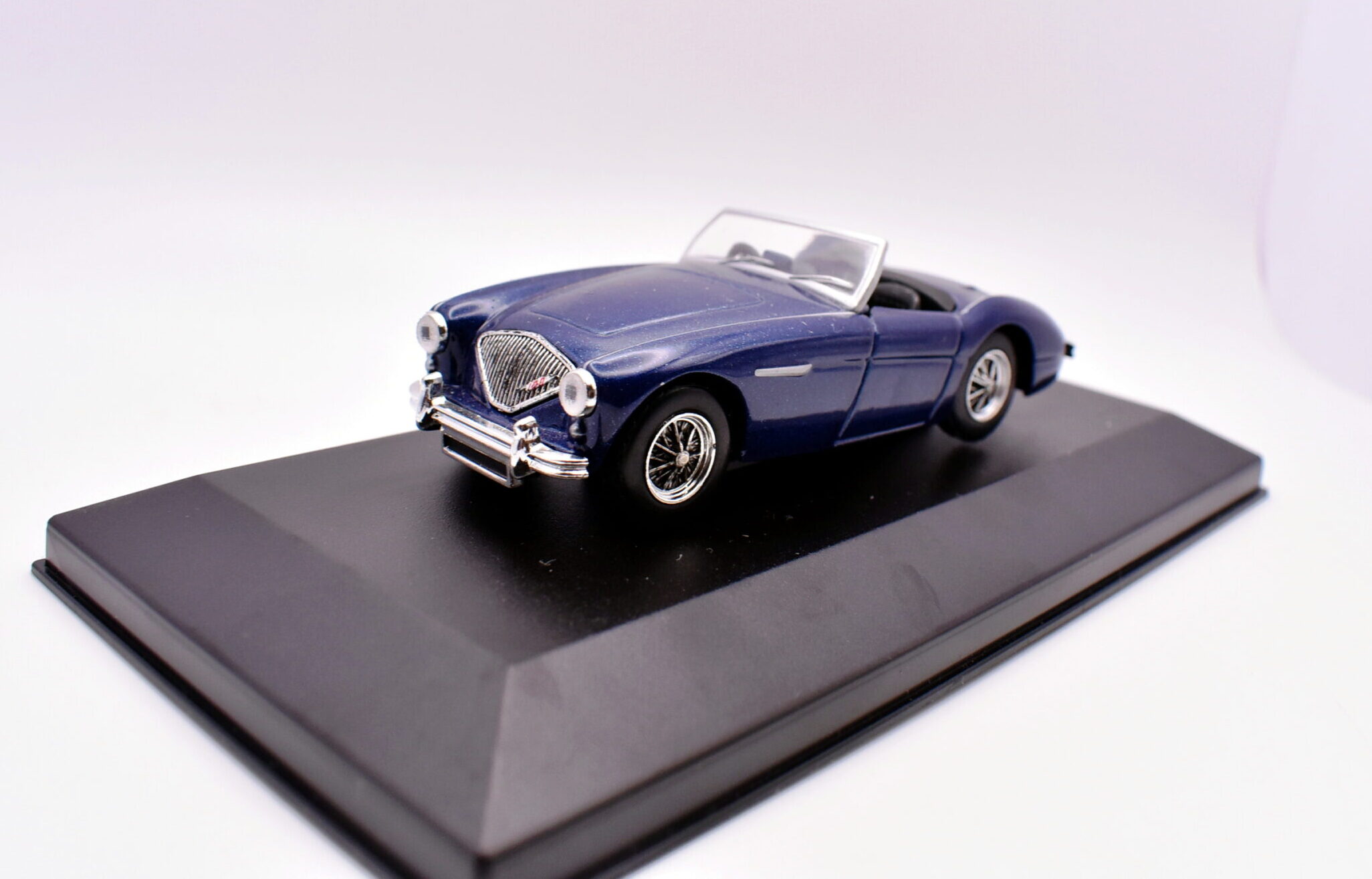 Modellino auto scala 1:43 austin healey 100 modellismo da collezione