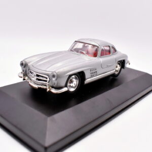 Modellino auto scala 1:43 mercedes benz 300 Sl modellismo da collezione