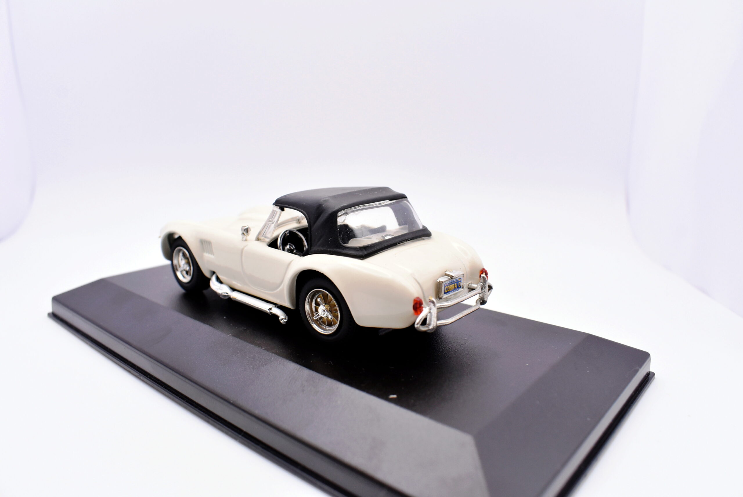 Modellino auto scala 1:43 shelby cobra 427 modellismo da collezione - Image 3