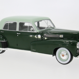 Modellino auto scala 1:18 ModelCarGroup  CADILLAC FLEETWOOD SERIES 60 1941 SPECIAL SEDANE GREEN diecast modellismo statico