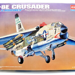 Modellini aerei model kit montaggio F-8E CRUSADER academy scala 1:72 modellismo