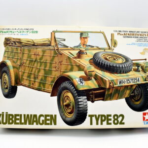 Modellino auto model kit montaggio KUBELWAGEN TYPE 82 tamiya scala 1:35 modellismo