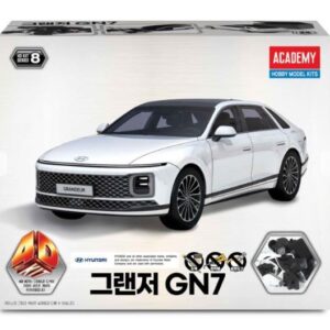 Modellino auto model kit Academy HYUNDAI GRANDEUR GN7 4D modellismo