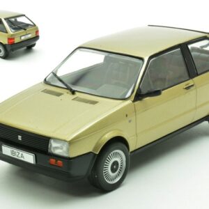 Modellino auto scala 1:24 SEAT IBIZA I 1984 diecast modellismo statico