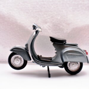 Modellini vespa scala 1:18 modellismo statico da collezione epoca usati asta