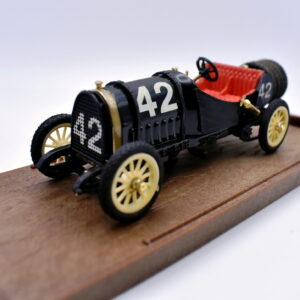 Modellino auto rally scala 1:43 fiat 561 corsa Brumm diecast modellismo statico