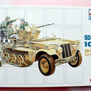 Modellino model kit montaggio carri armati tank SD.KFZ 10/4 20 MM.A.A. esci scala 1:35 modellismo