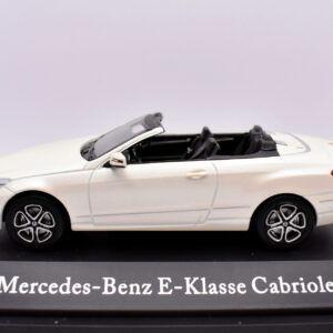 Modellino Auto Scala 1:43 mercedes benz e klasse cabriolet Kyosho modellismo statico