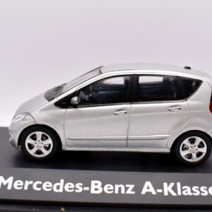 Modellino auto mercedes benz A klasse scala 1:43 diecast modellismo statico schuco