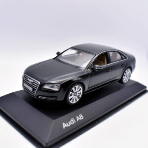 Modellino auto scala 1:43 audi A8 minichamps diecast modellismo da collezione