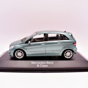 Modellino auto scala 1:43 mercedes benz B class minichamps diecast modellismo collezione
